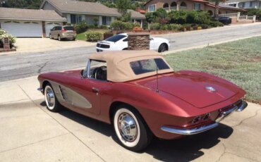 Chevrolet-Corvette-convertible-1961-Burgundy-Tan-5