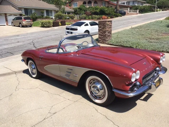 Chevrolet-Corvette-convertible-1961-Burgundy-Tan-7