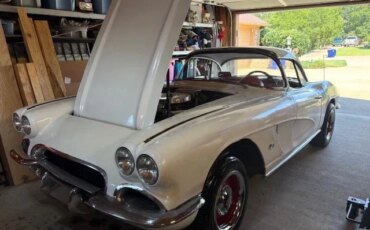 Chevrolet-Corvette-convertible-1962-White-Red-14