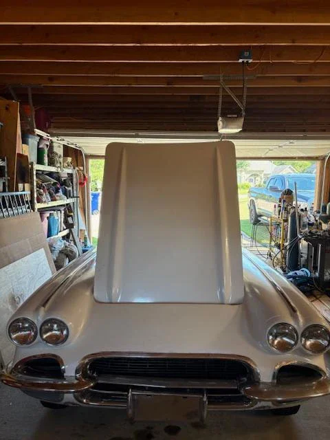 Chevrolet-Corvette-convertible-1962-White-Red-16