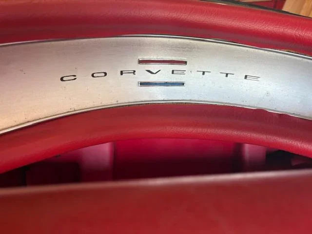 Chevrolet-Corvette-convertible-1962-White-Red-8