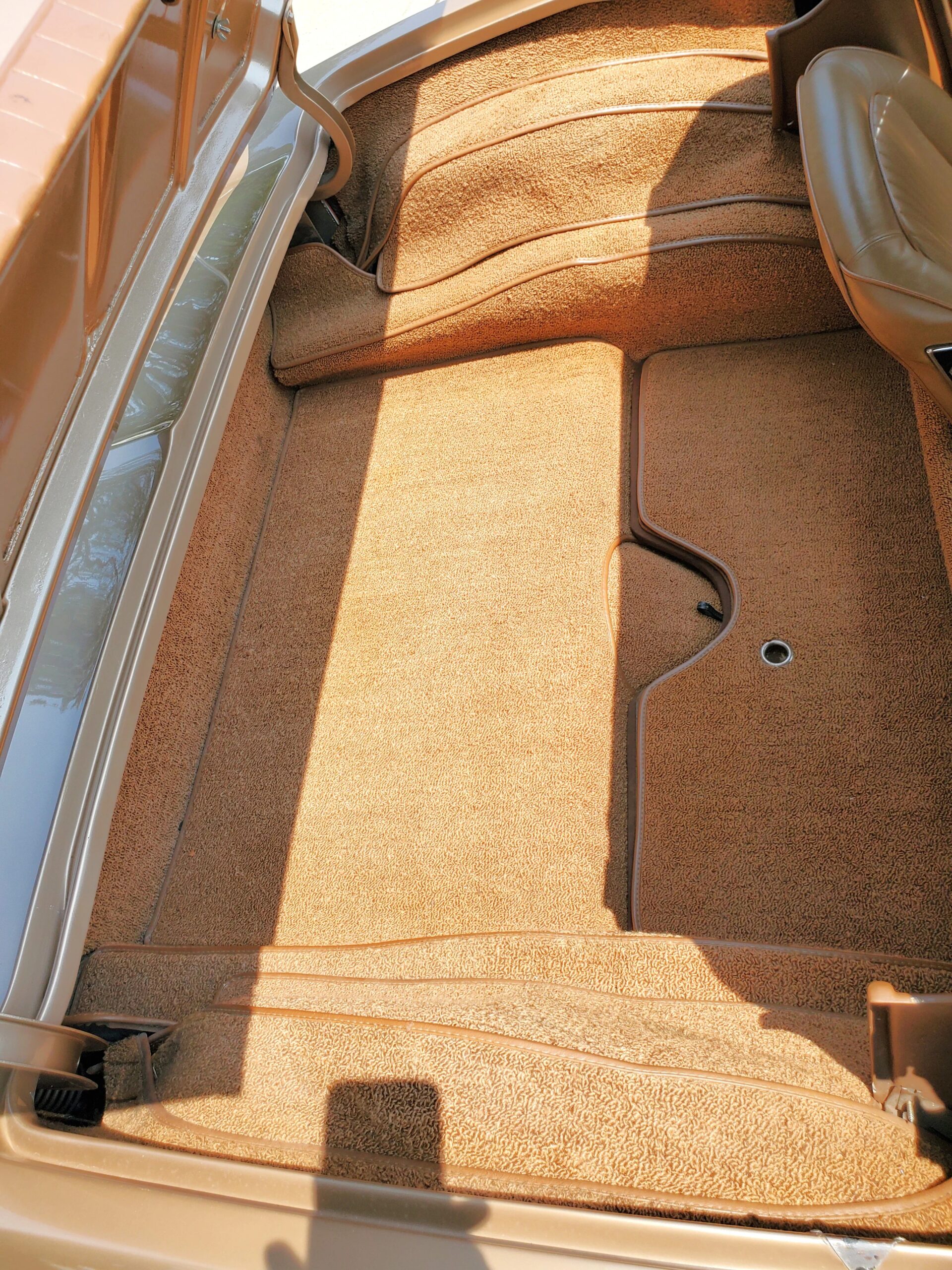 Chevrolet-Corvette-convertible-1963-Tan-Tan-21
