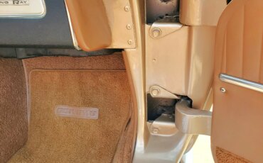 Chevrolet-Corvette-convertible-1963-Tan-Tan-32