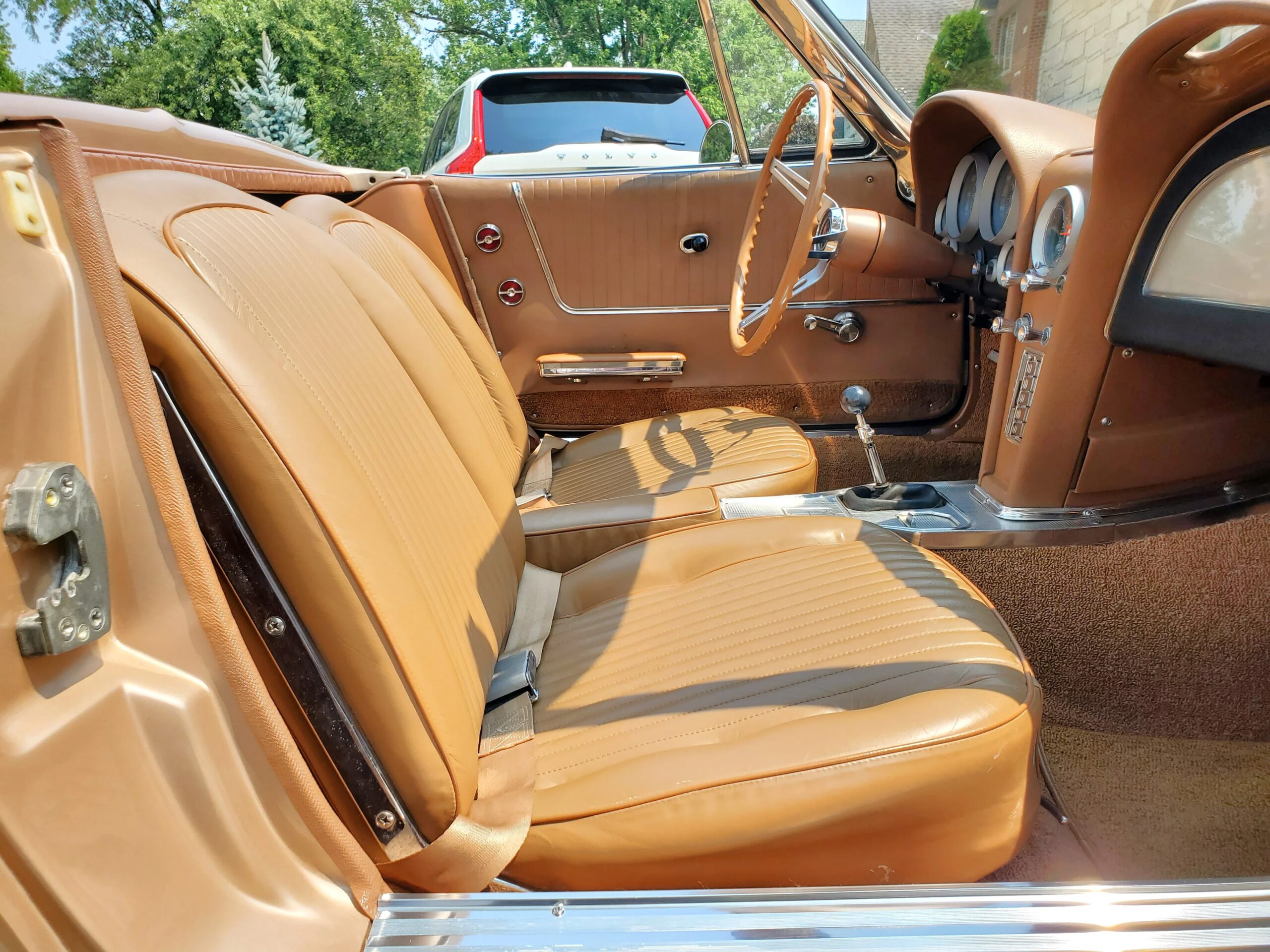Chevrolet-Corvette-convertible-1963-Tan-Tan-5