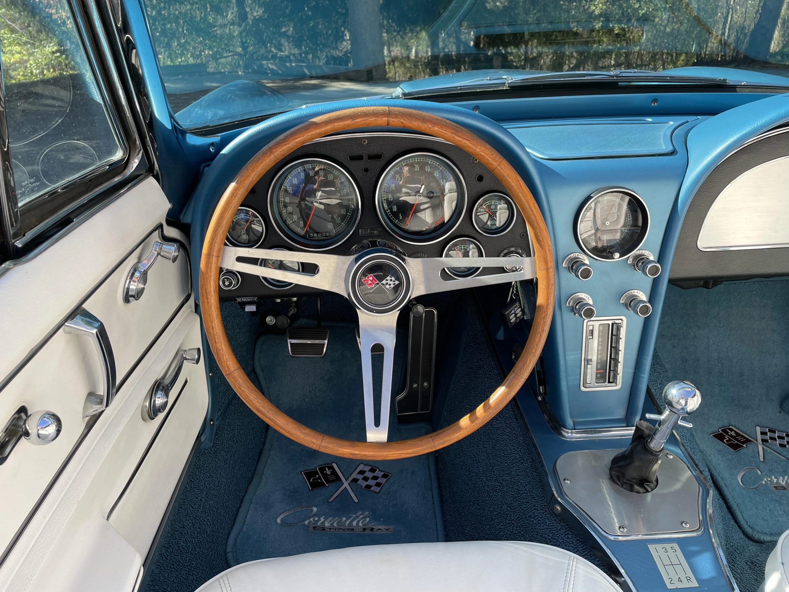 Chevrolet-Corvette-convertible-1965-Blue-White-13