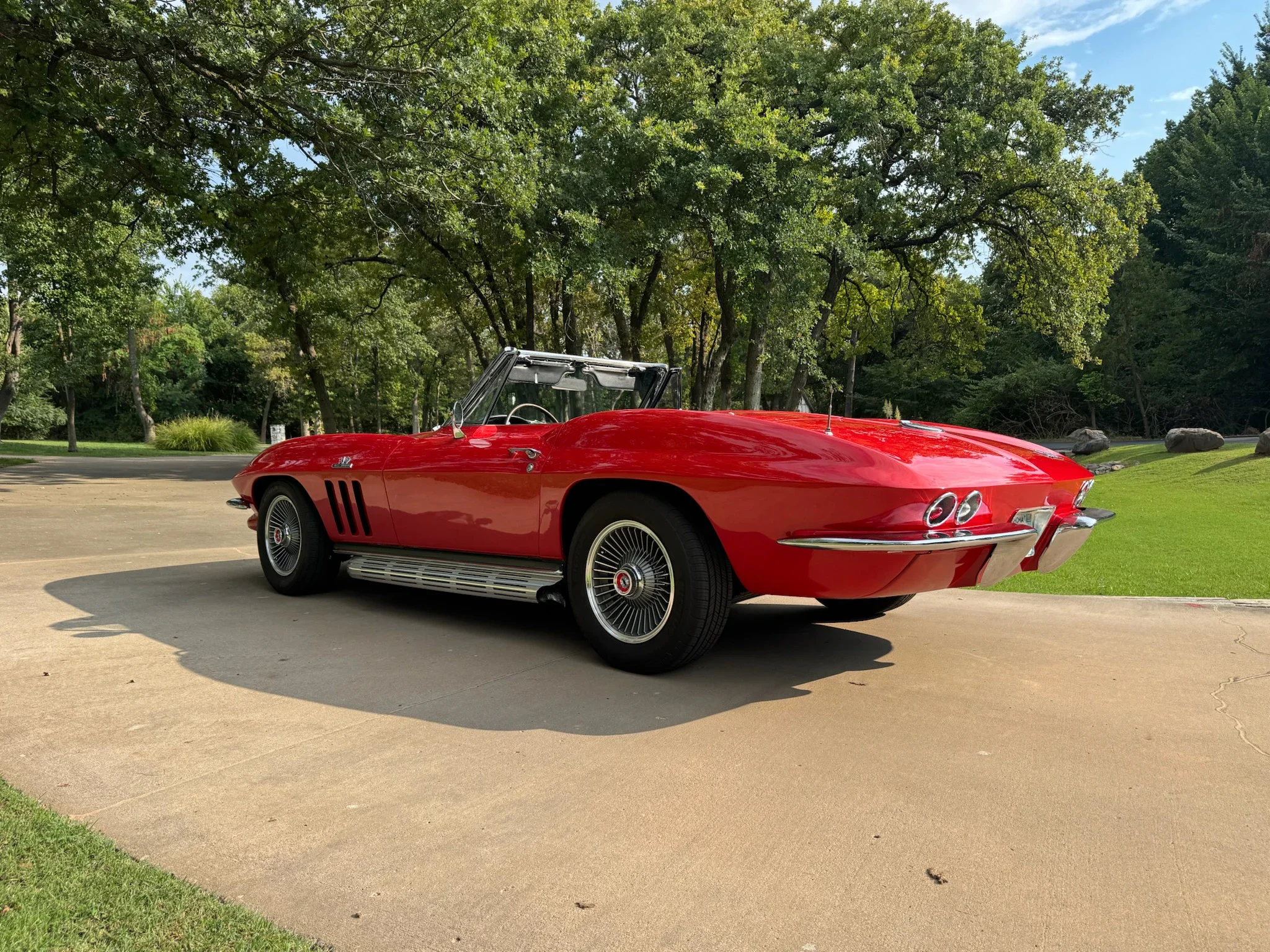Chevrolet-Corvette-convertible-1966-Red-Black-11