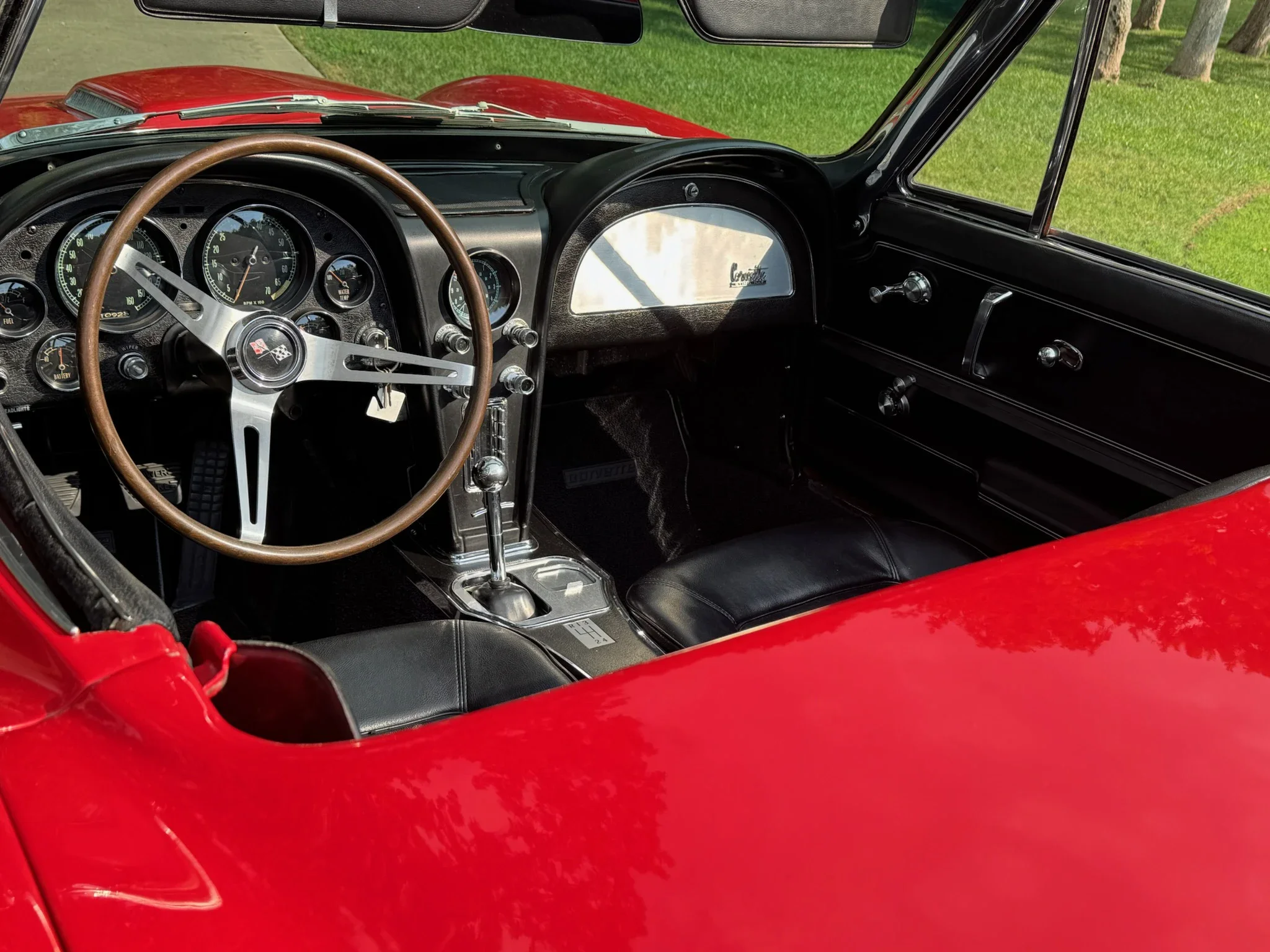 Chevrolet-Corvette-convertible-1966-Red-Black-24