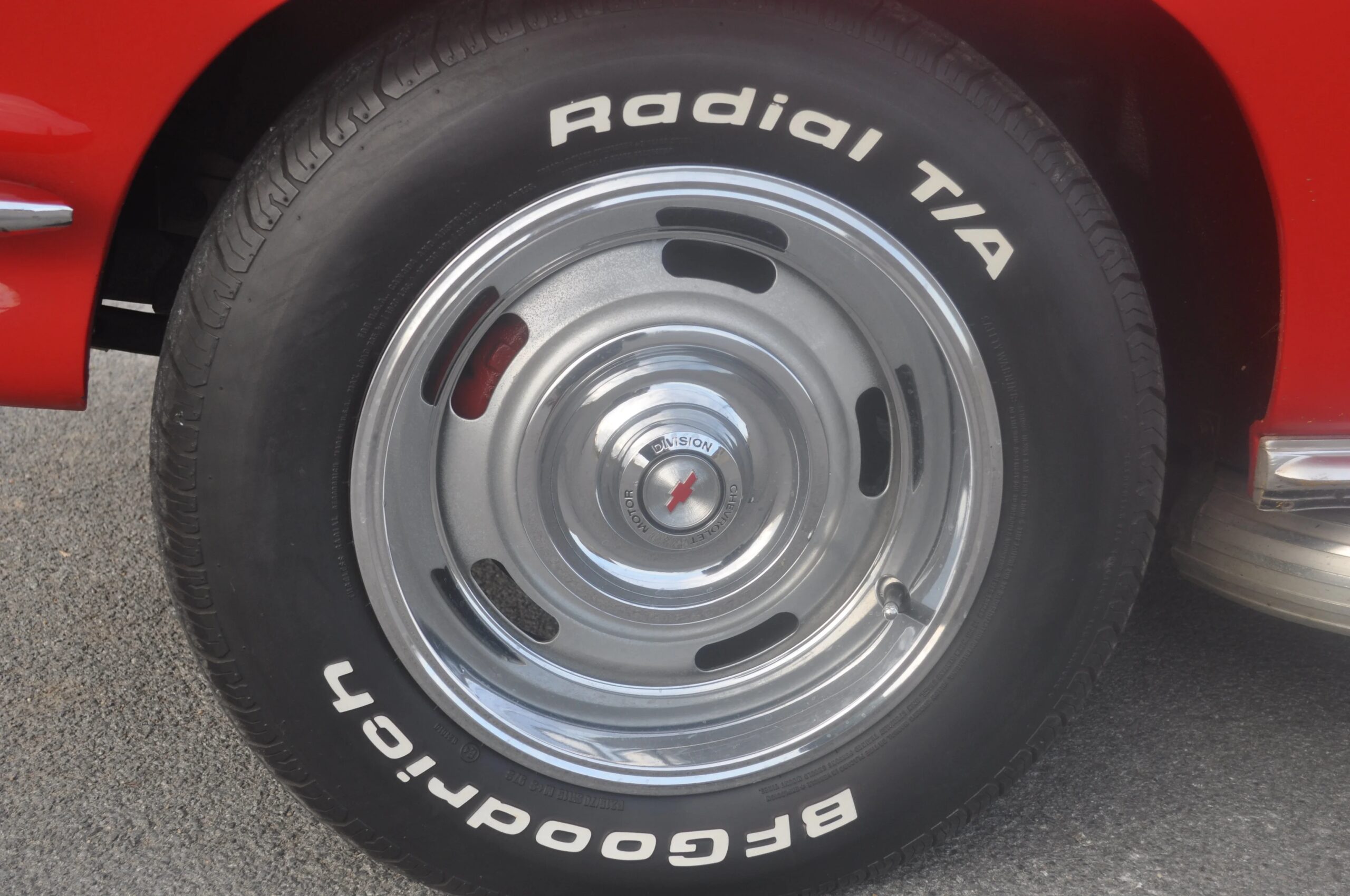 Chevrolet-Corvette-convertible-1966-Red-Black-35