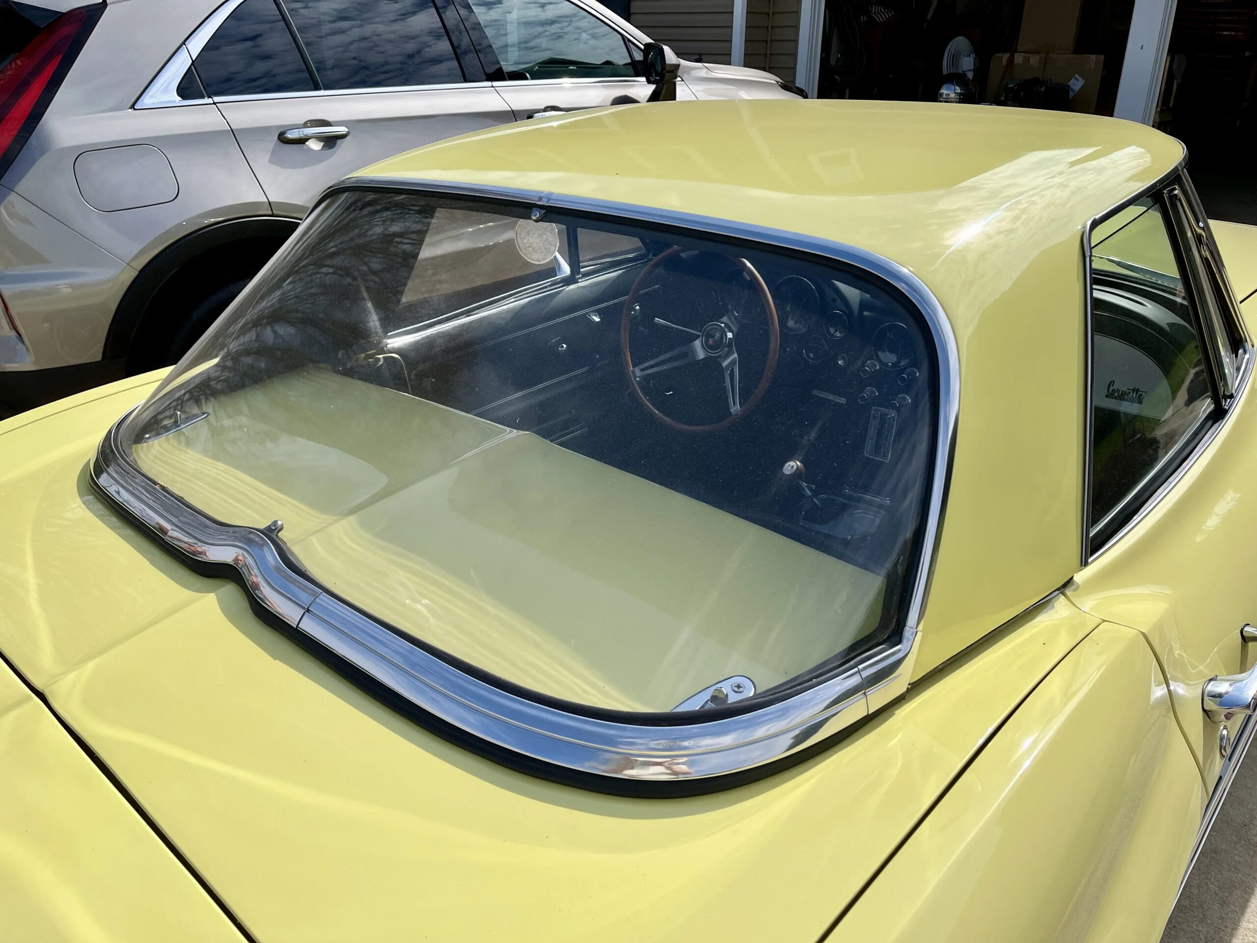 Chevrolet-Corvette-convertible-1966-Yellow-Black-17