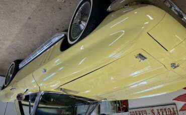 Chevrolet-Corvette-convertible-1966-Yellow-Black-20