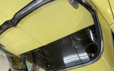 Chevrolet-Corvette-convertible-1966-Yellow-Black-26