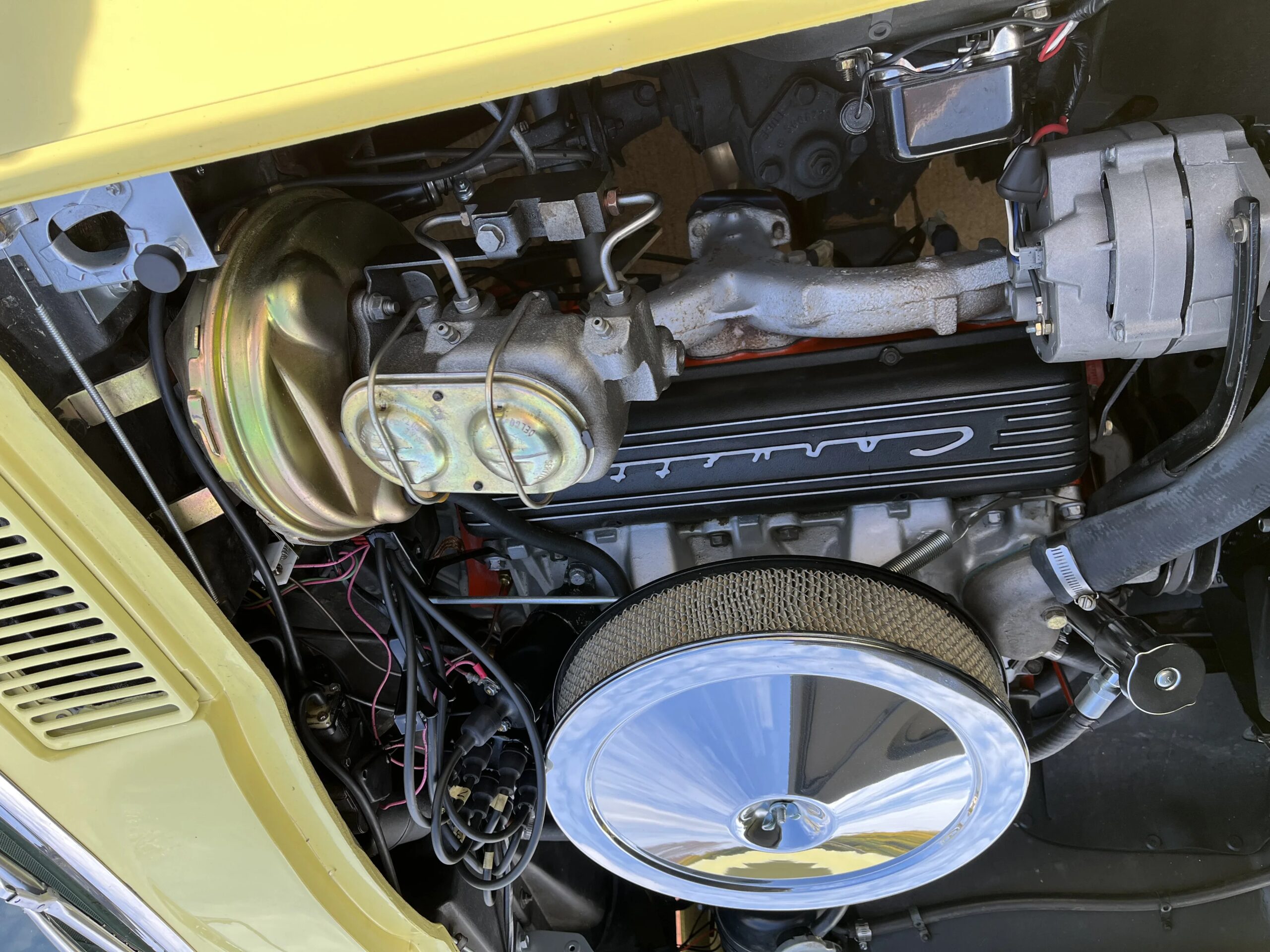 Chevrolet-Corvette-convertible-1966-Yellow-Black-3