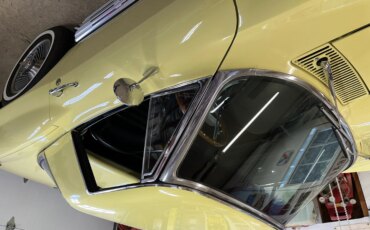 Chevrolet-Corvette-convertible-1966-Yellow-Black-5