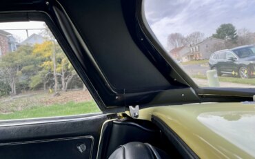 Chevrolet-Corvette-convertible-1966-Yellow-Black-7