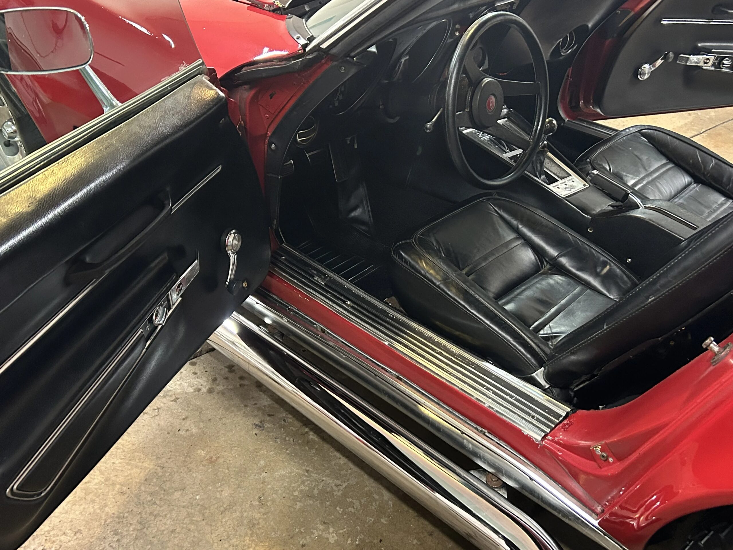 Chevrolet-Corvette-convertible-1968-Red-Black-1