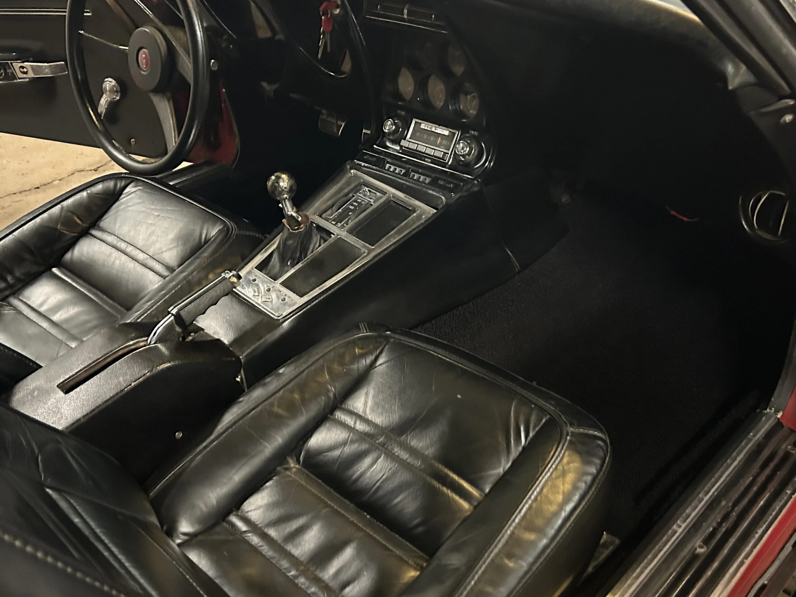 Chevrolet-Corvette-convertible-1968-Red-Black-3