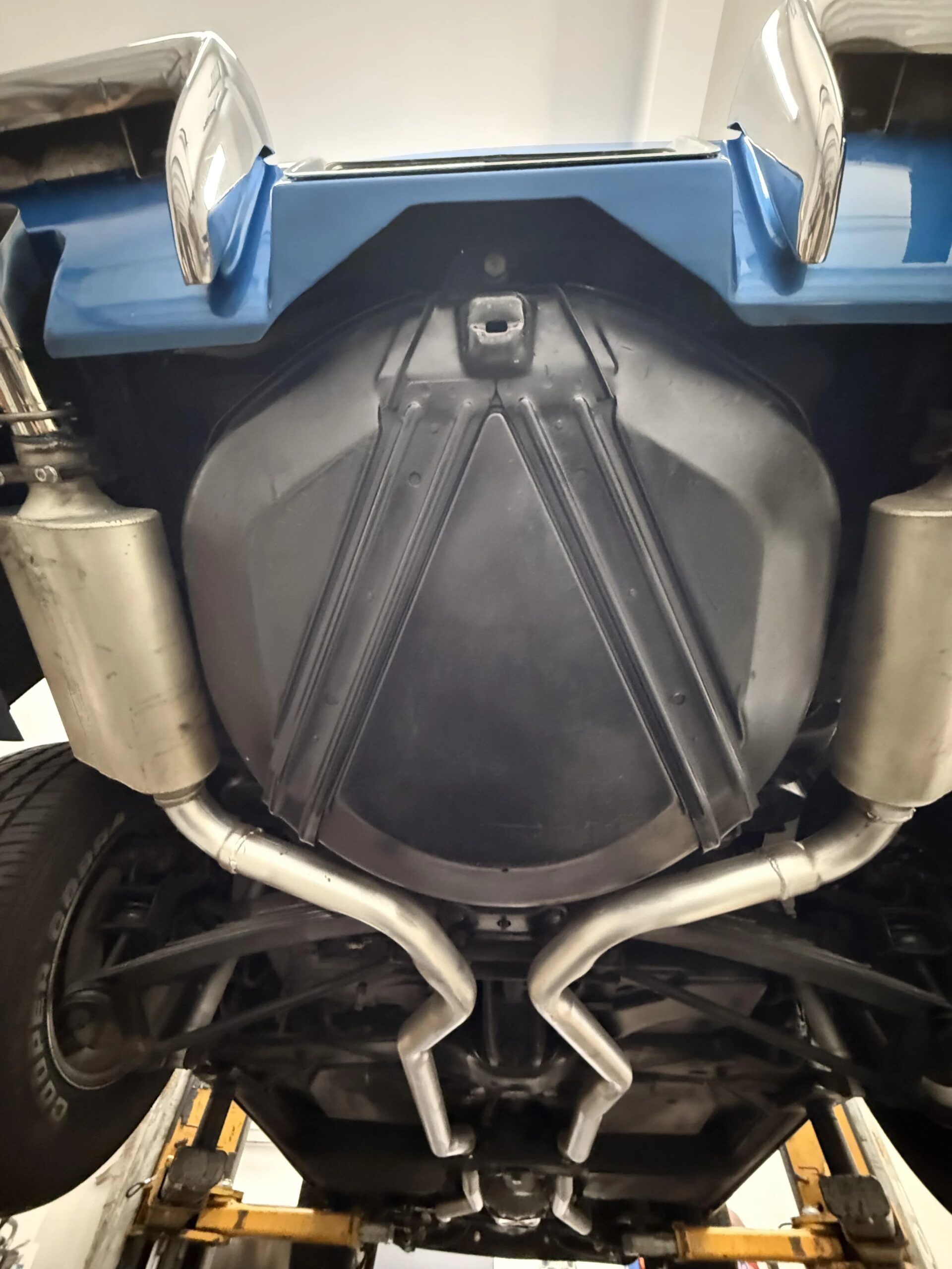 Chevrolet-Corvette-convertible-1970-Blue-Blue-32