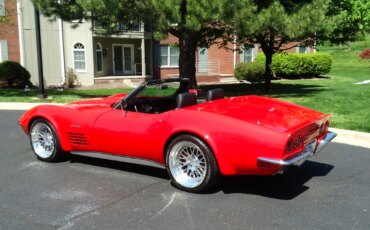 Chevrolet-Corvette-convertible-1970-Red-Black