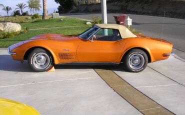 Chevrolet-Corvette-convertible-1972-Orange-Tan-2