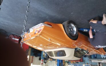 Chevrolet-Corvette-convertible-1972-Orange-Tan-3