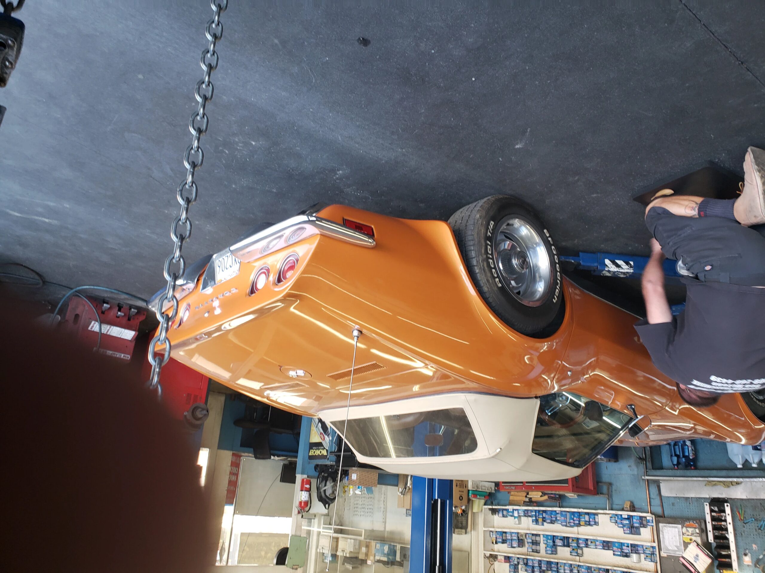 Chevrolet-Corvette-convertible-1972-Orange-Tan-3