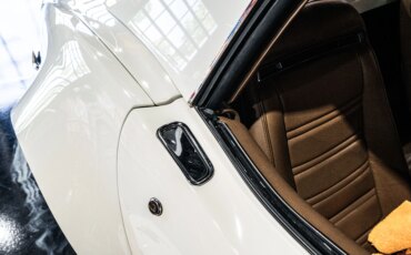 Chevrolet-Corvette-convertible-1972-White-Tan-13
