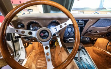 Chevrolet-Corvette-convertible-1972-White-Tan-38