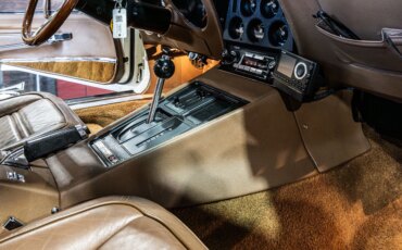 Chevrolet-Corvette-convertible-1972-White-Tan-40