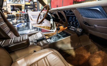 Chevrolet-Corvette-convertible-1972-White-Tan-41
