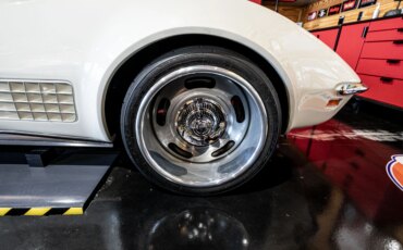 Chevrolet-Corvette-convertible-1972-White-Tan-5