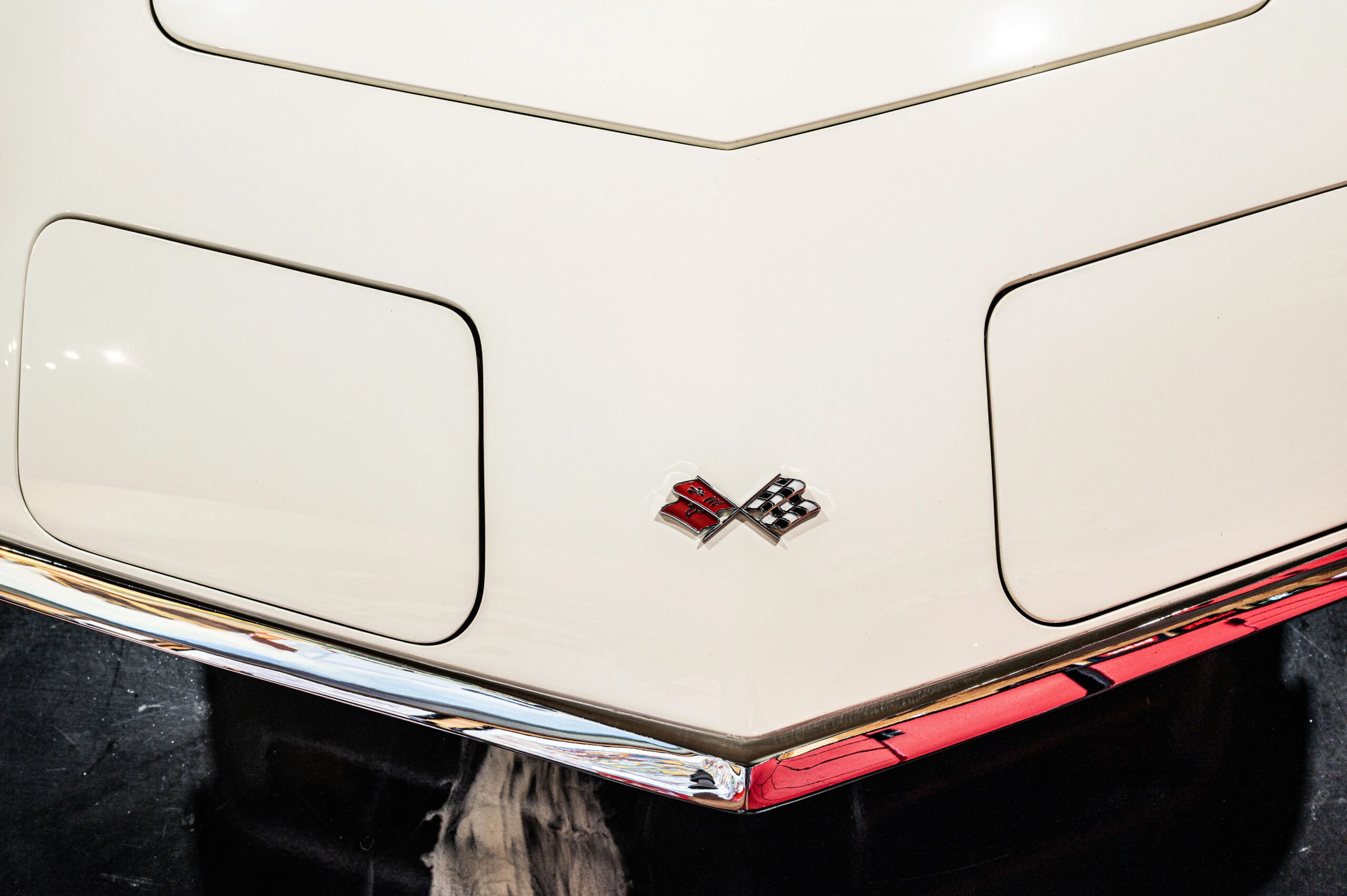 Chevrolet-Corvette-convertible-1972-White-Tan-50