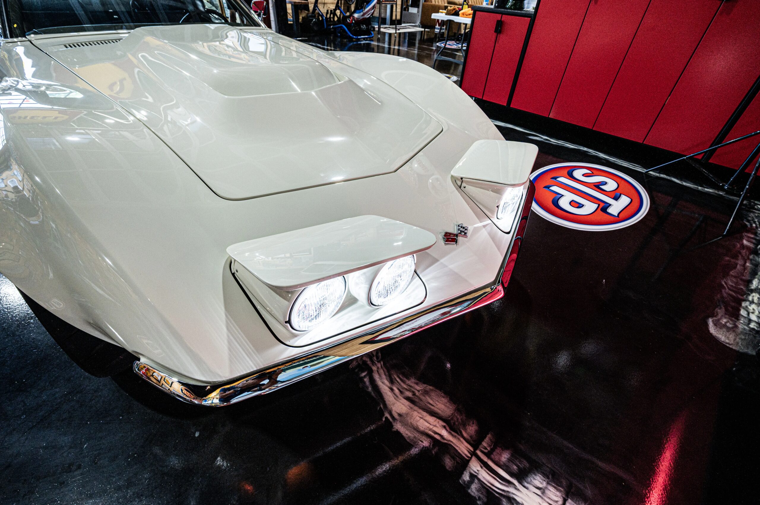 Chevrolet-Corvette-convertible-1972-White-Tan-54
