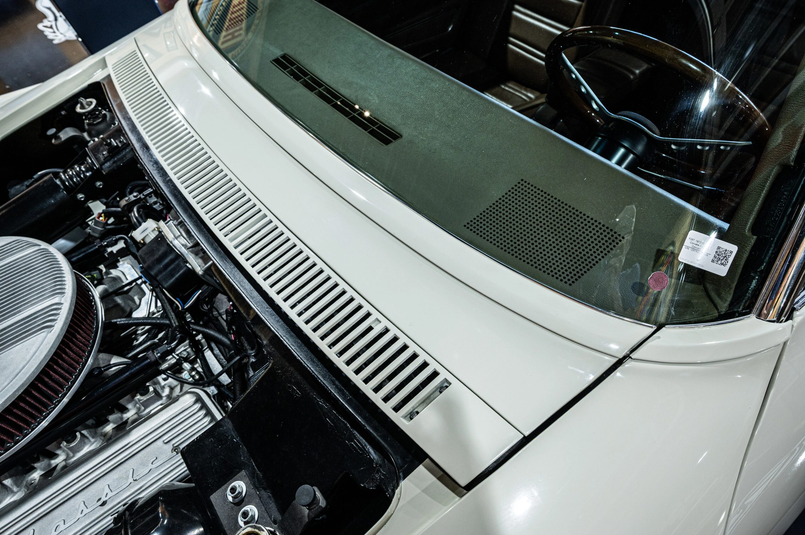 Chevrolet-Corvette-convertible-1972-White-Tan-55