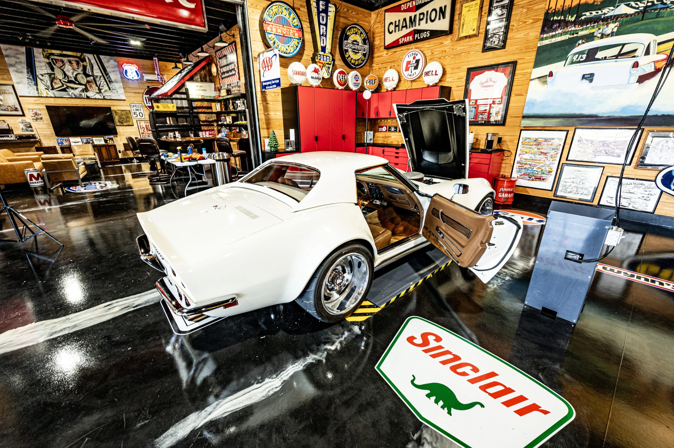 Chevrolet-Corvette-convertible-1972-White-Tan-59