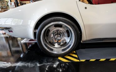 Chevrolet-Corvette-convertible-1972-White-Tan-6
