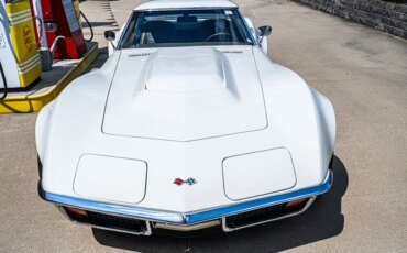 Chevrolet-Corvette-convertible-1972-White-Tan-62