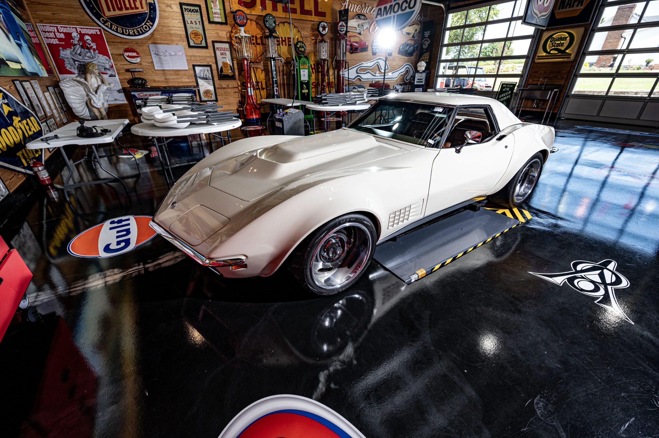 Chevrolet-Corvette-convertible-1972-White-Tan-7