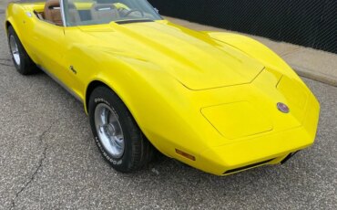 Chevrolet-Corvette-convertible-1974-Yellow-Brown-12