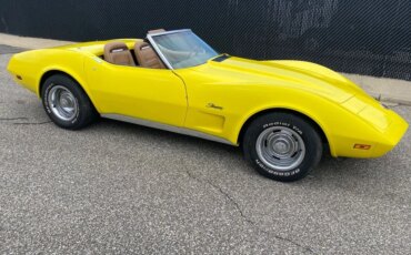 Chevrolet-Corvette-convertible-1974-Yellow-Brown-15