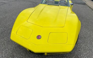 Chevrolet-Corvette-convertible-1974-Yellow-Brown-16