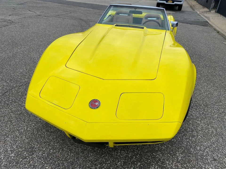 Chevrolet-Corvette-convertible-1974-Yellow-Brown-16