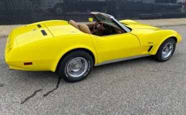Chevrolet-Corvette-convertible-1974-Yellow-Brown