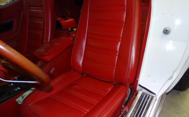 Chevrolet-Corvette-convertible-1977-White-Red-16