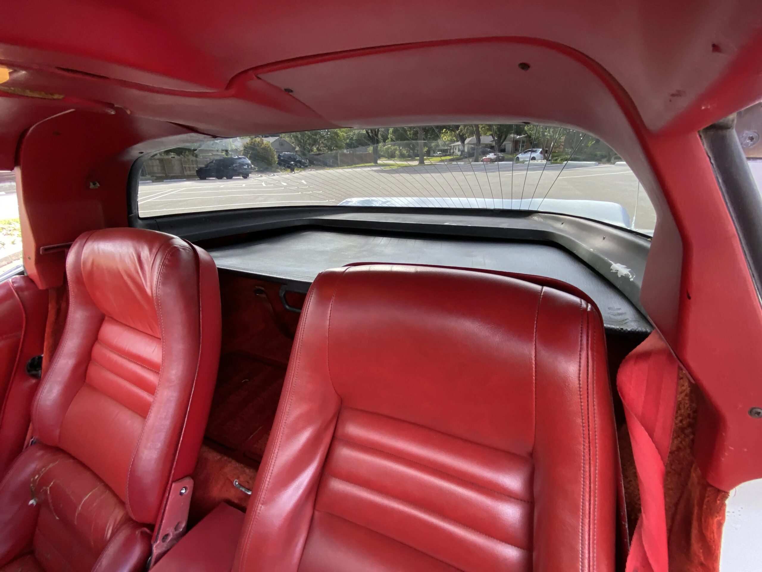 Chevrolet-Corvette-convertible-1979-White-Red-13