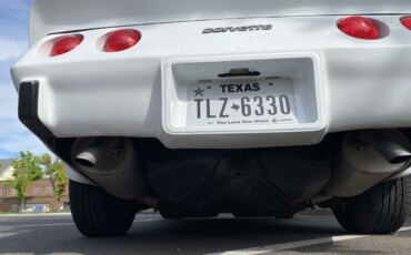 Chevrolet-Corvette-convertible-1979-White-Red-17