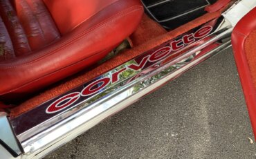 Chevrolet-Corvette-convertible-1979-White-Red-24