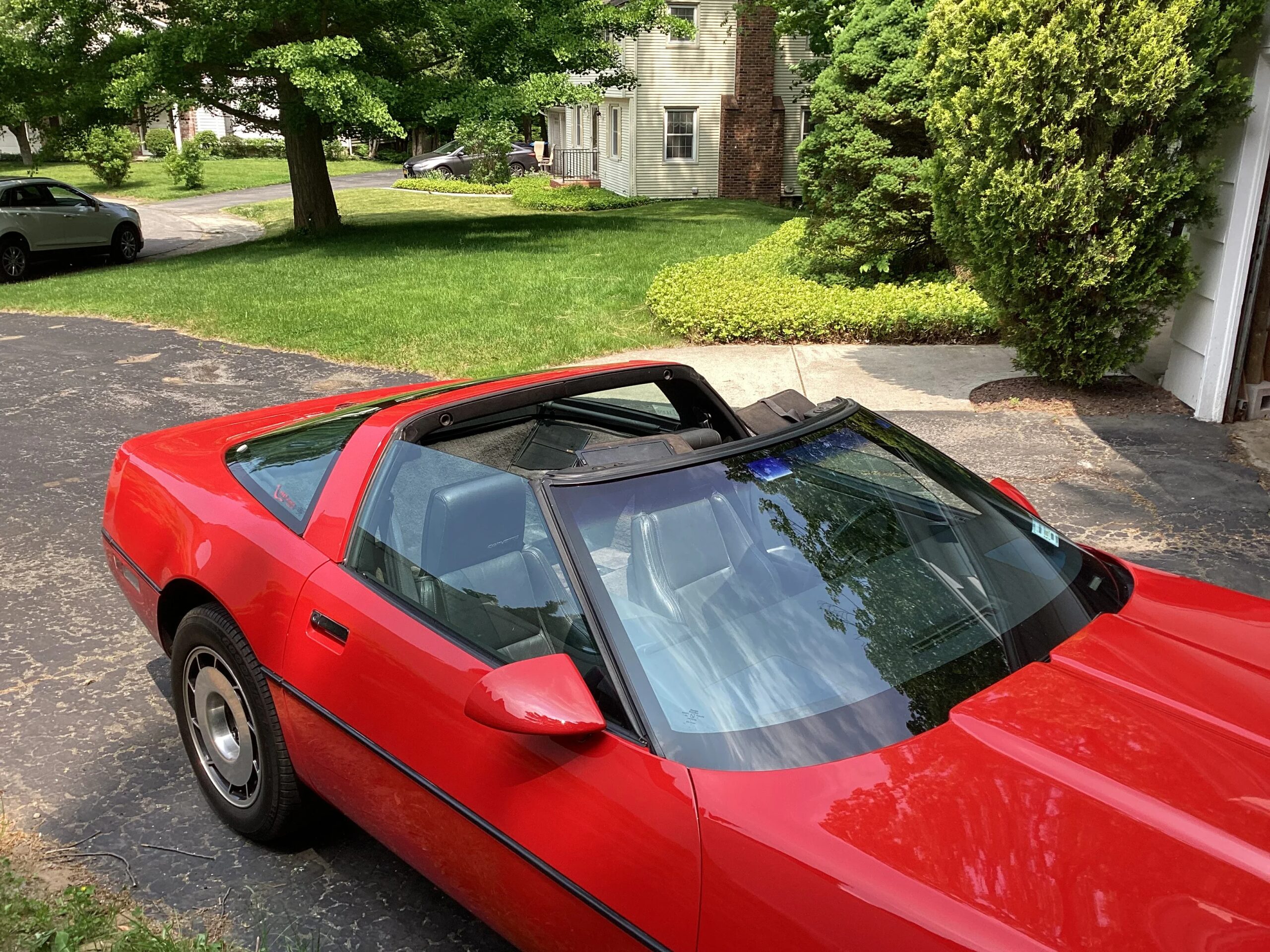 Chevrolet-Corvette-convertible-1985-Red-Black-11