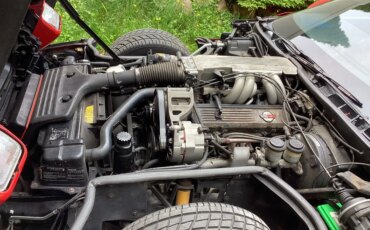 Chevrolet-Corvette-convertible-1985-Red-Black-6