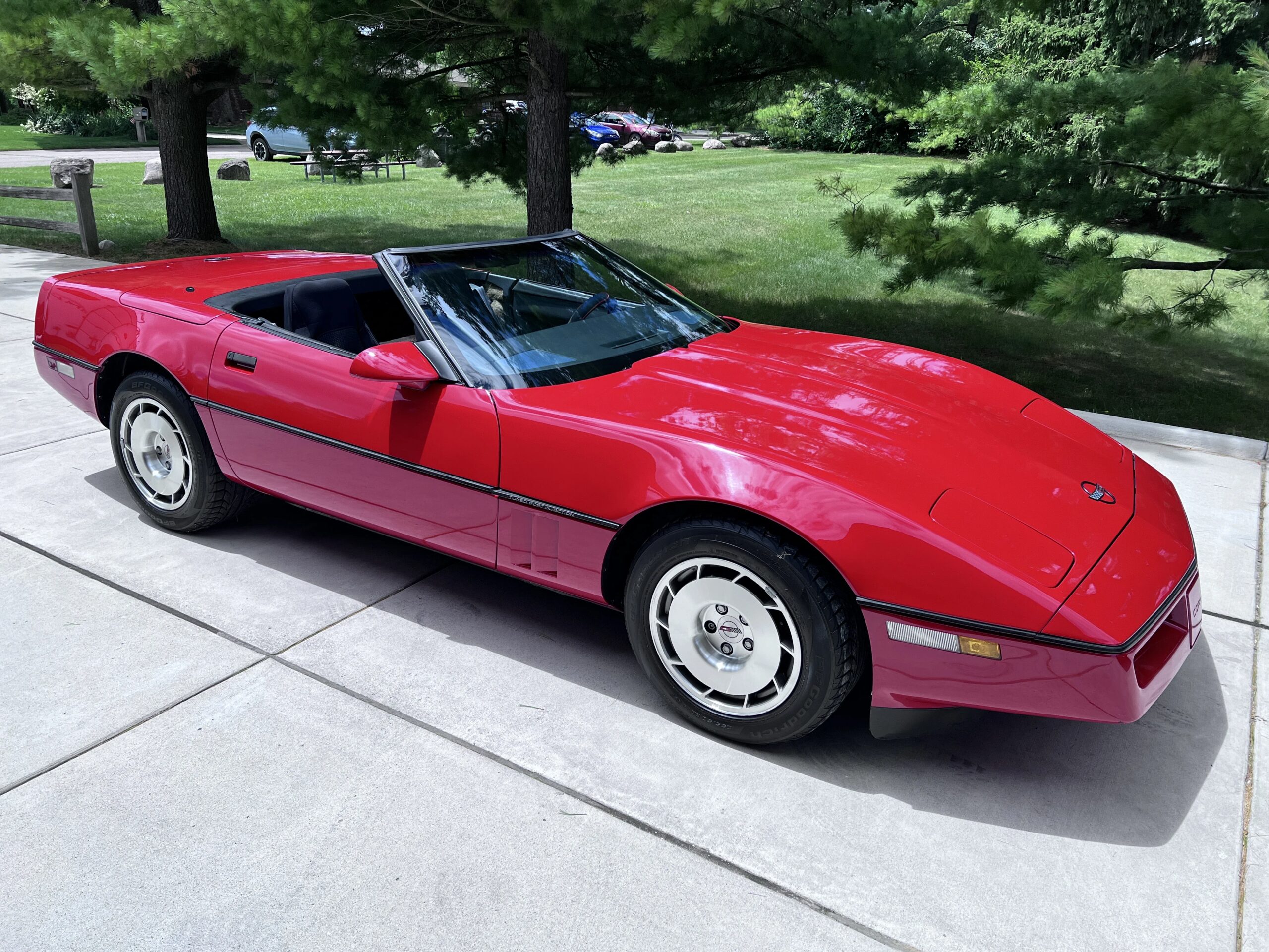 Chevrolet-Corvette-convertible-1986-Red-Black-10