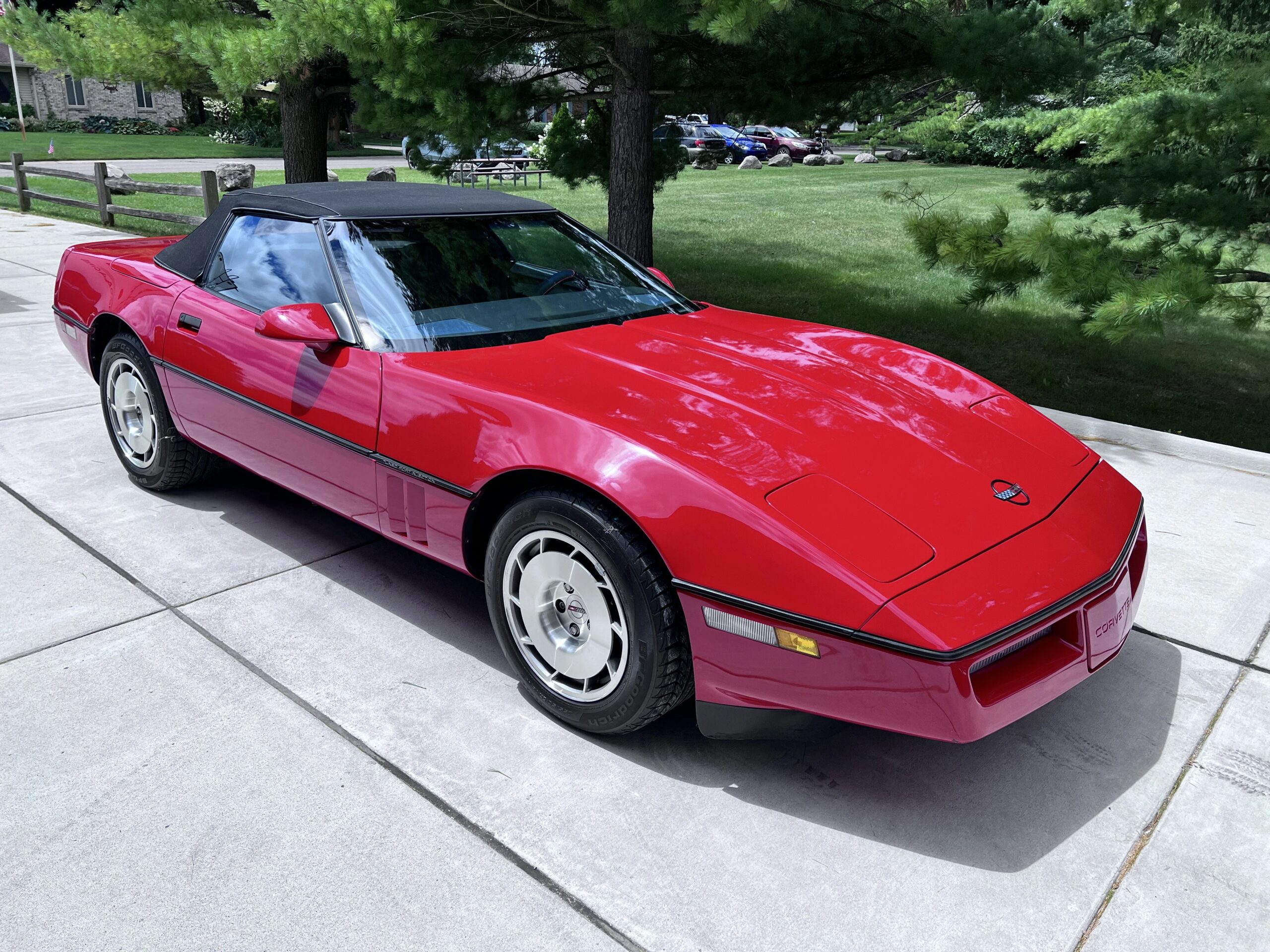 Chevrolet-Corvette-convertible-1986-Red-Black-13